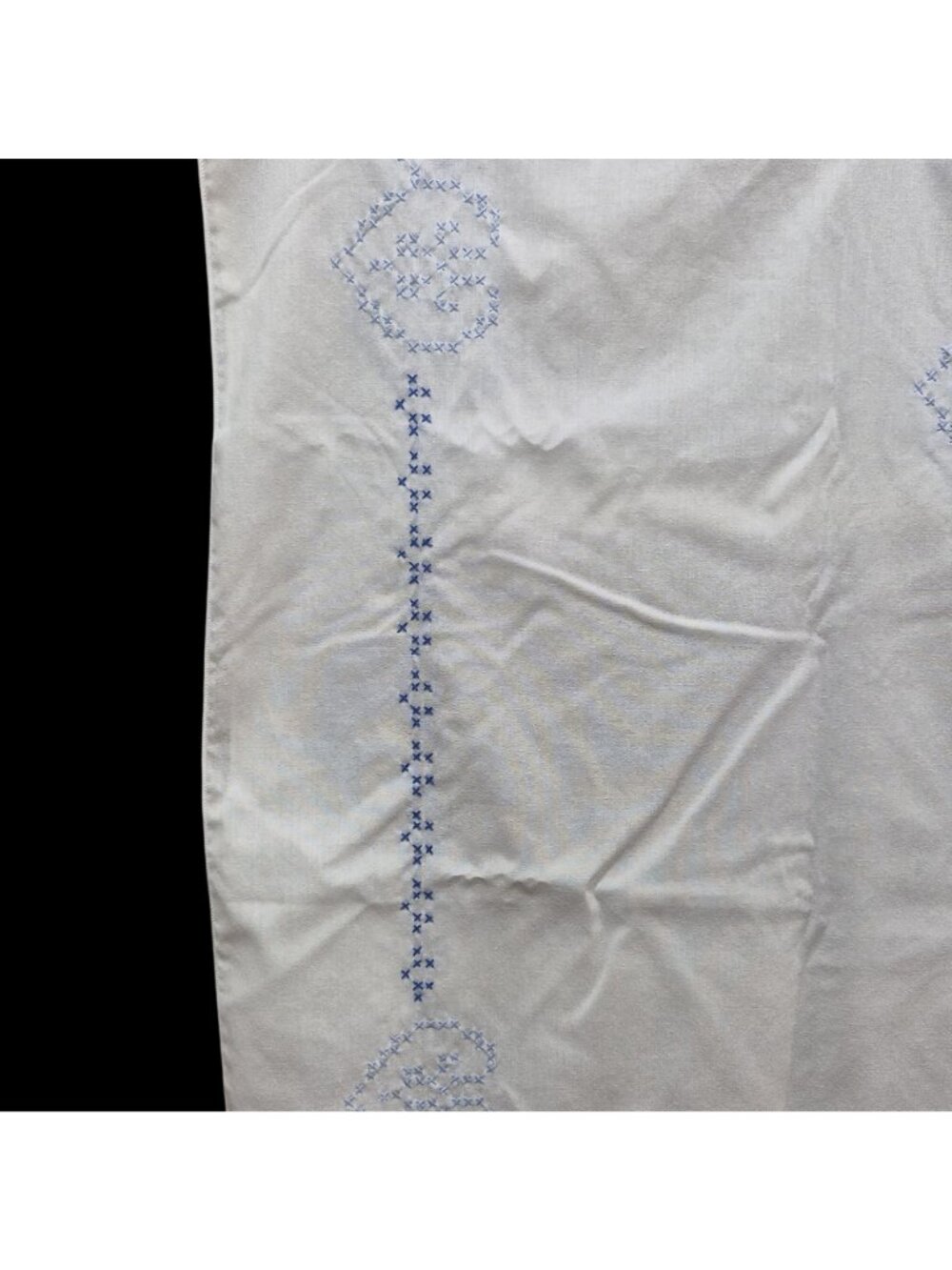 Vintage Hand Embroidered White Tablecloth Blue Cross-Stitch Heart Floral Cotton - Picture 12 of 14